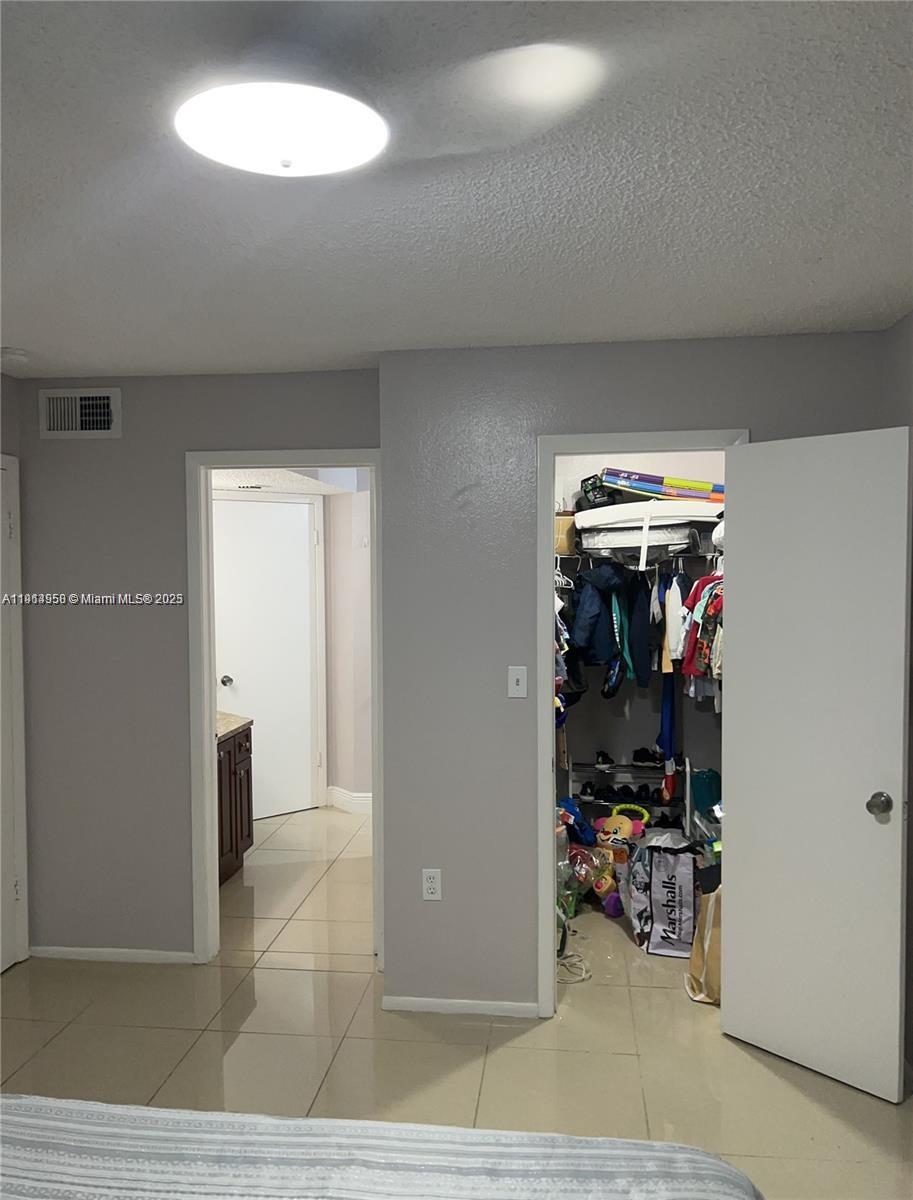 BISCAYNE BEACH CLUB CONDO - Residential Lease