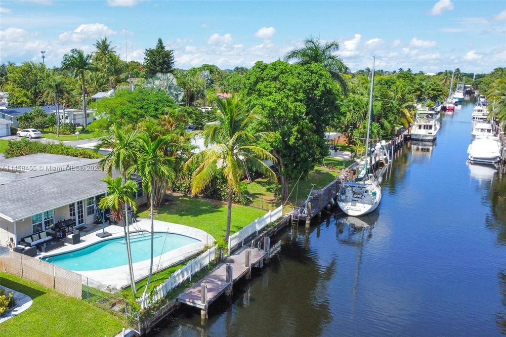 Photo of 2612 Tortugas Ln, Fort Lauderdale, FL 33312 (MLS # A11458455)