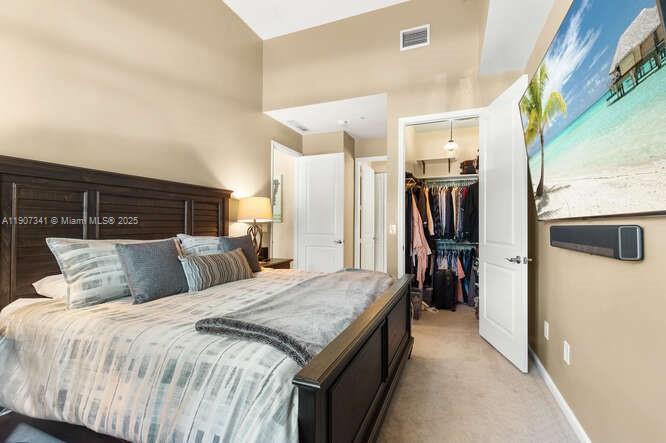 METROPOLITAN CONDO - Residential