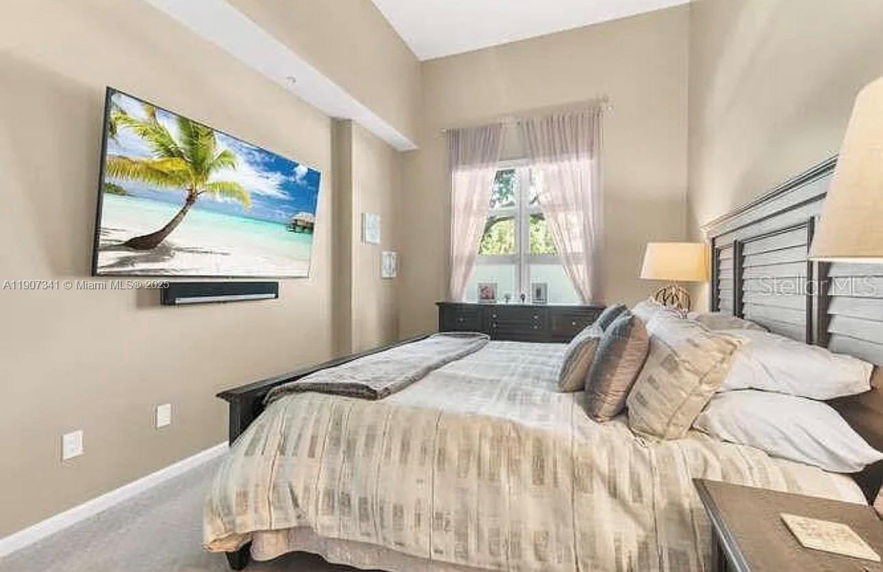 METROPOLITAN CONDO - Residential