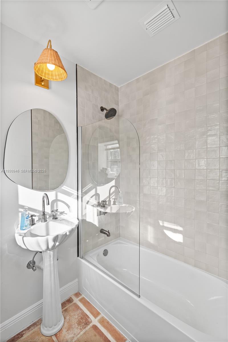 HARBOR BEACH - Residential