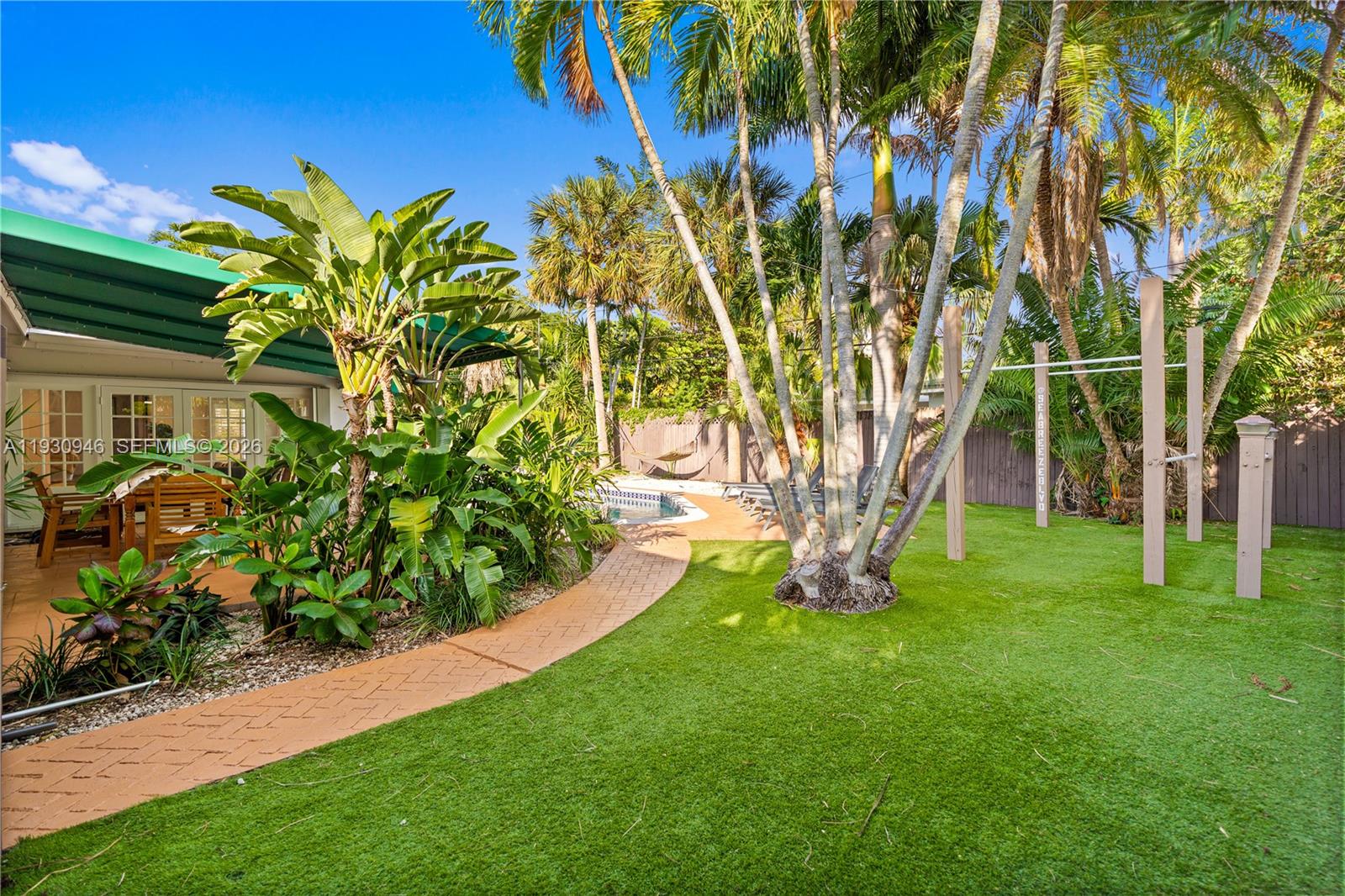 HARBOR BEACH - Residential