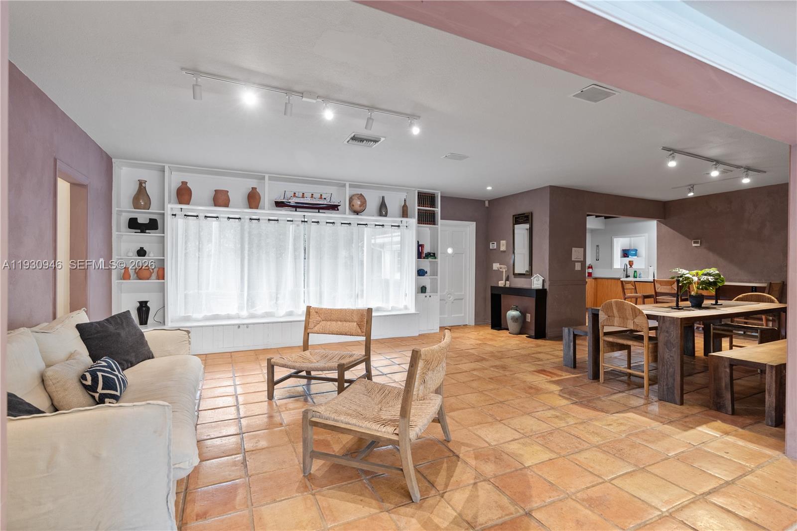 HARBOR BEACH - Residential