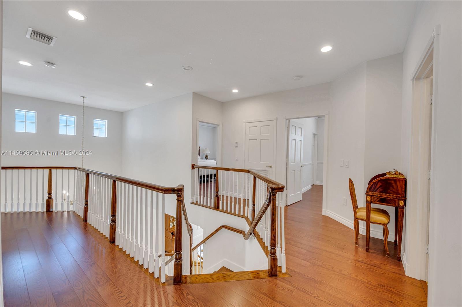 AVENTURA ESTATES - Residential