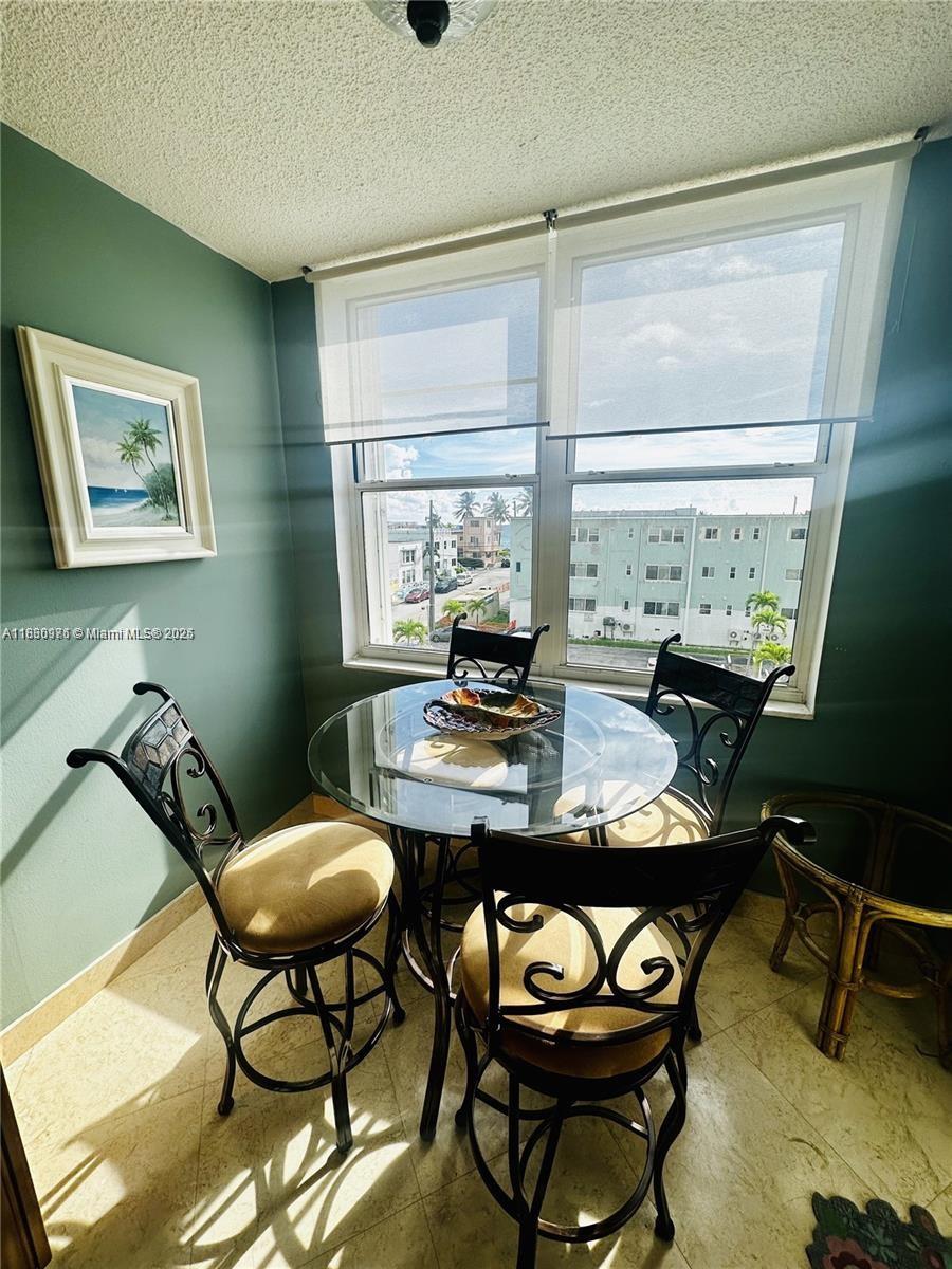 OXFORD TOWERS CONDO - Residential Lease