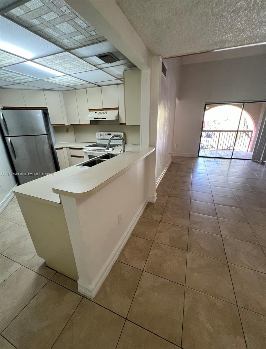Property for Sale at 10245 Nw 9th St Cir 207-9, Miami, Broward County, Florida - Bedrooms: 2 
Bathrooms: 2  - $309,000