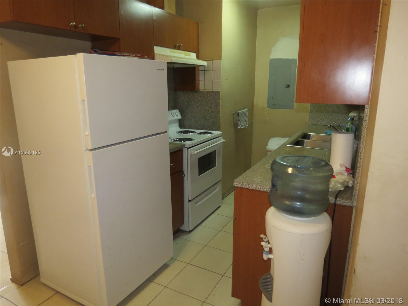 TROPICAL ESTATES - Residential