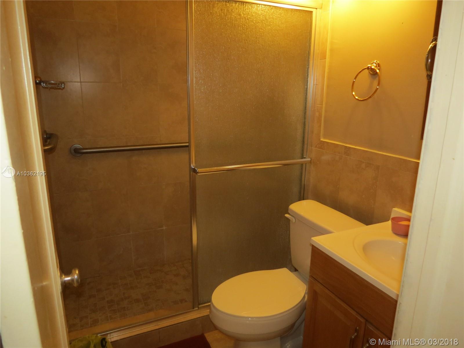 TROPICAL ESTATES - Residential