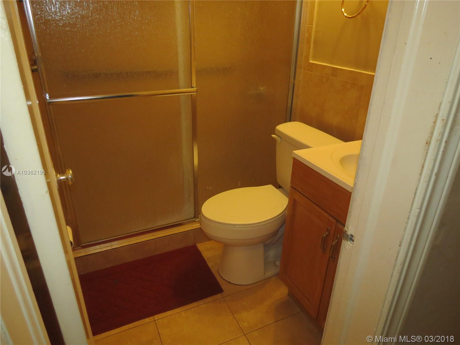 TROPICAL ESTATES - Residential