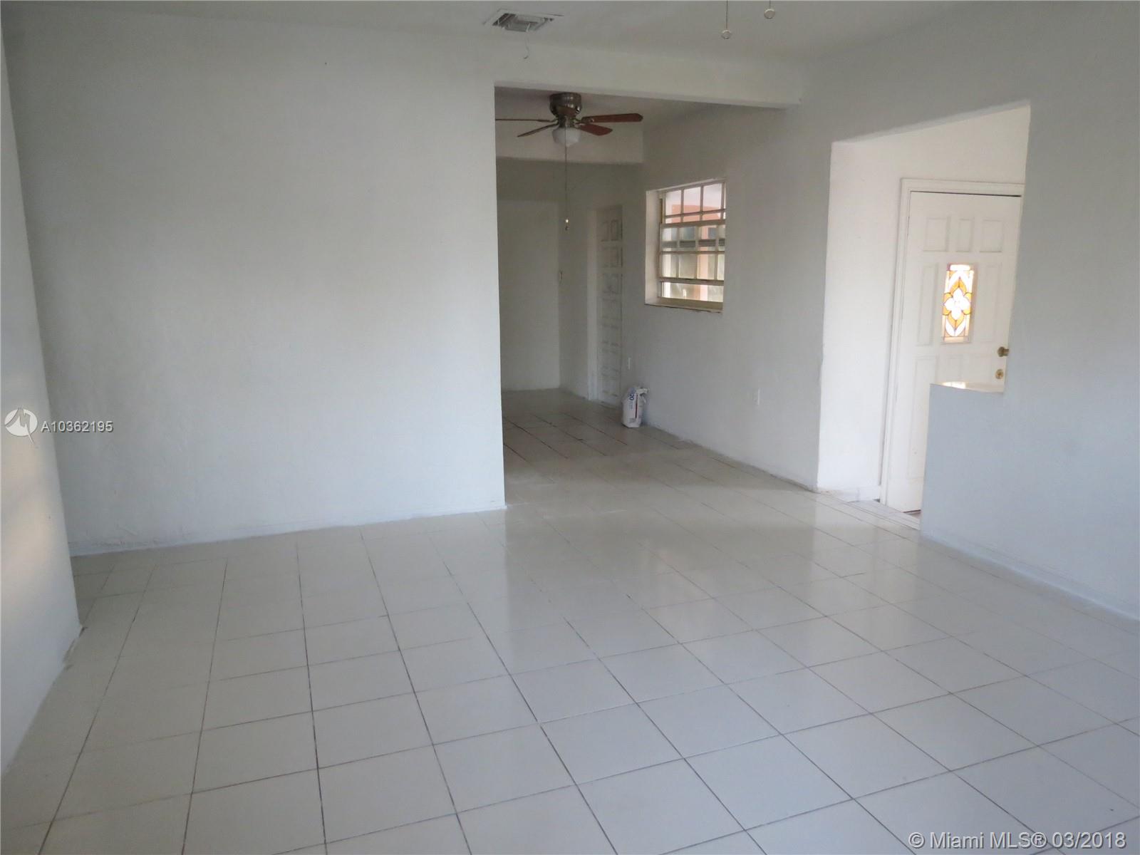 TROPICAL ESTATES - Residential