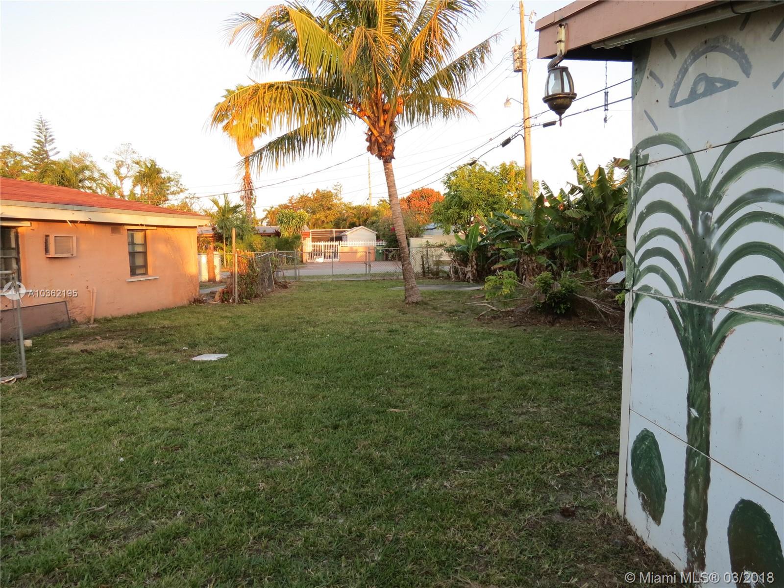 TROPICAL ESTATES - Residential