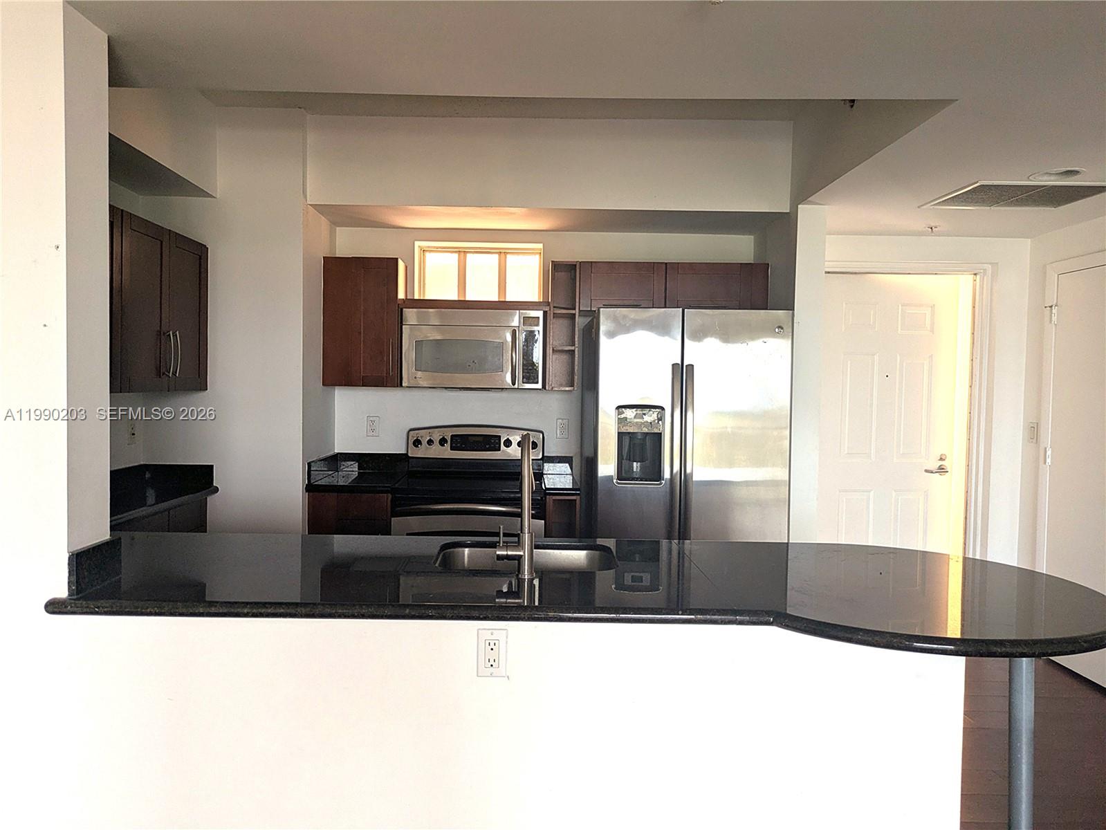 DOWNTOWN DADELAND CONDO N - Residential Lease