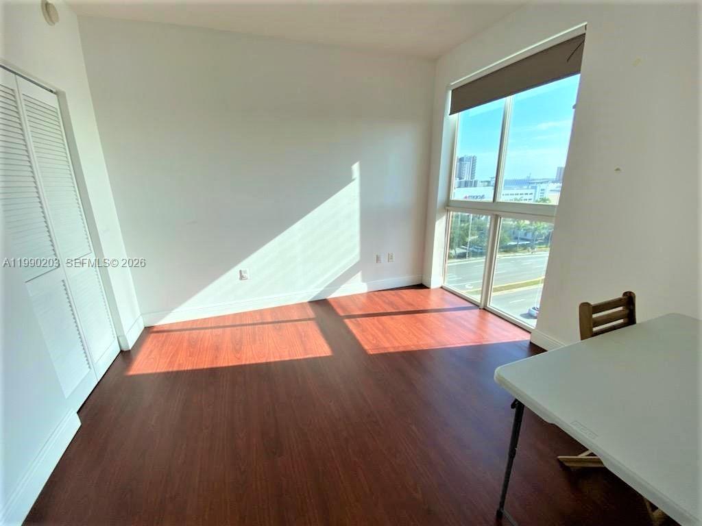 DOWNTOWN DADELAND CONDO N - Residential Lease