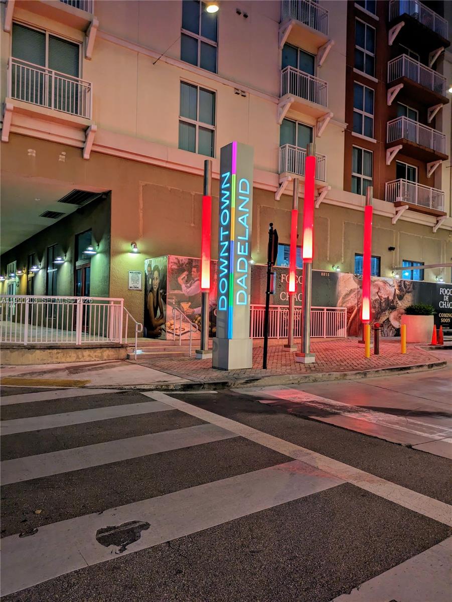 DOWNTOWN DADELAND CONDO N - Residential Lease