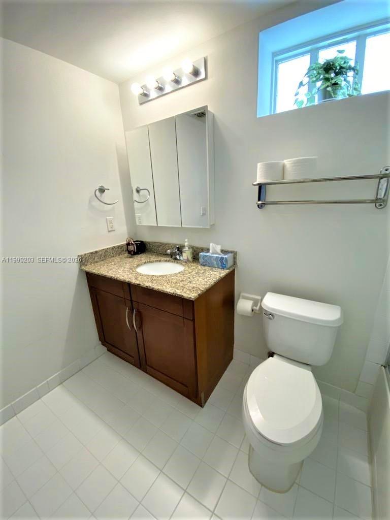 DOWNTOWN DADELAND CONDO N - Residential Lease