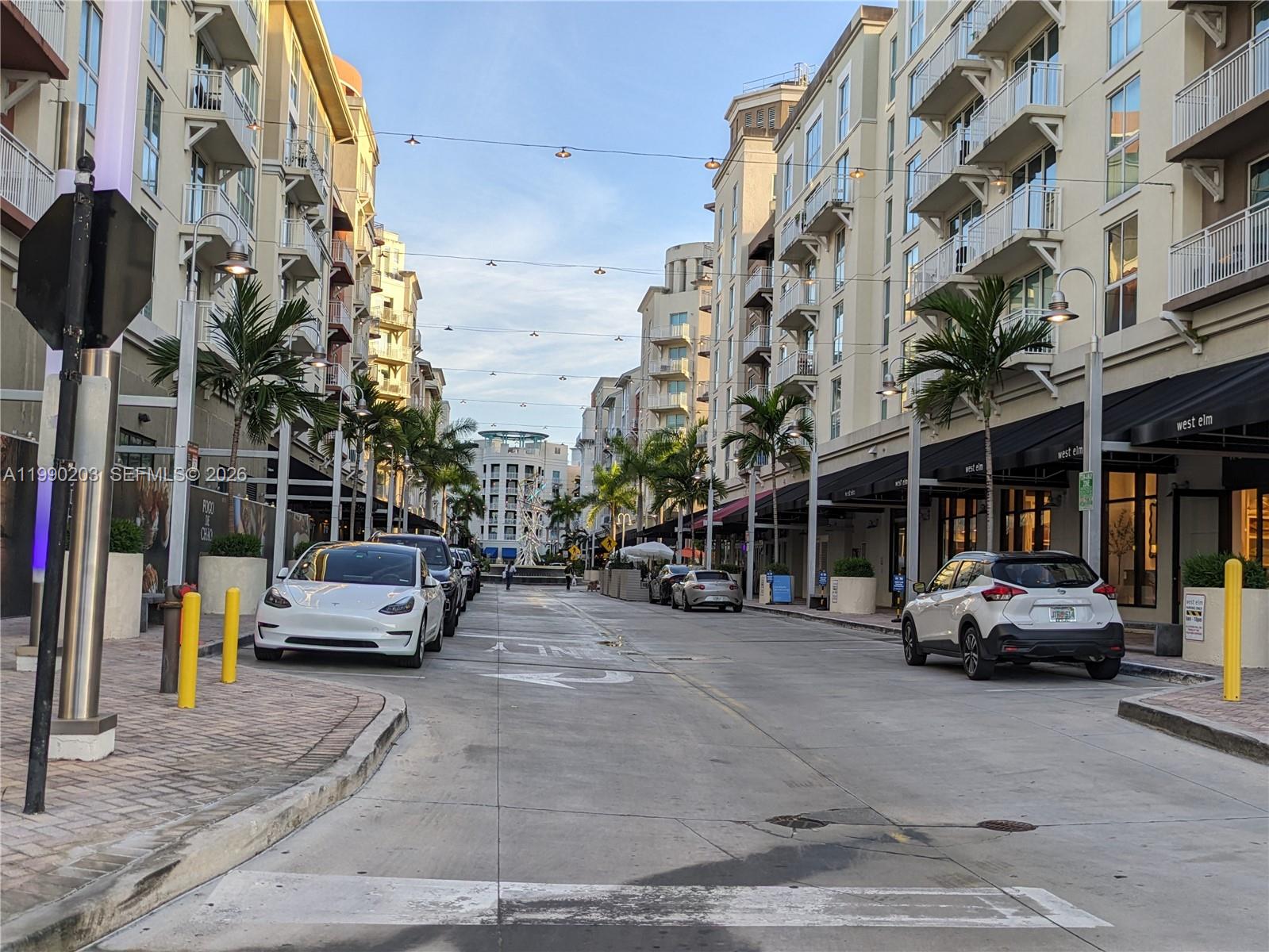 DOWNTOWN DADELAND CONDO N - Residential Lease