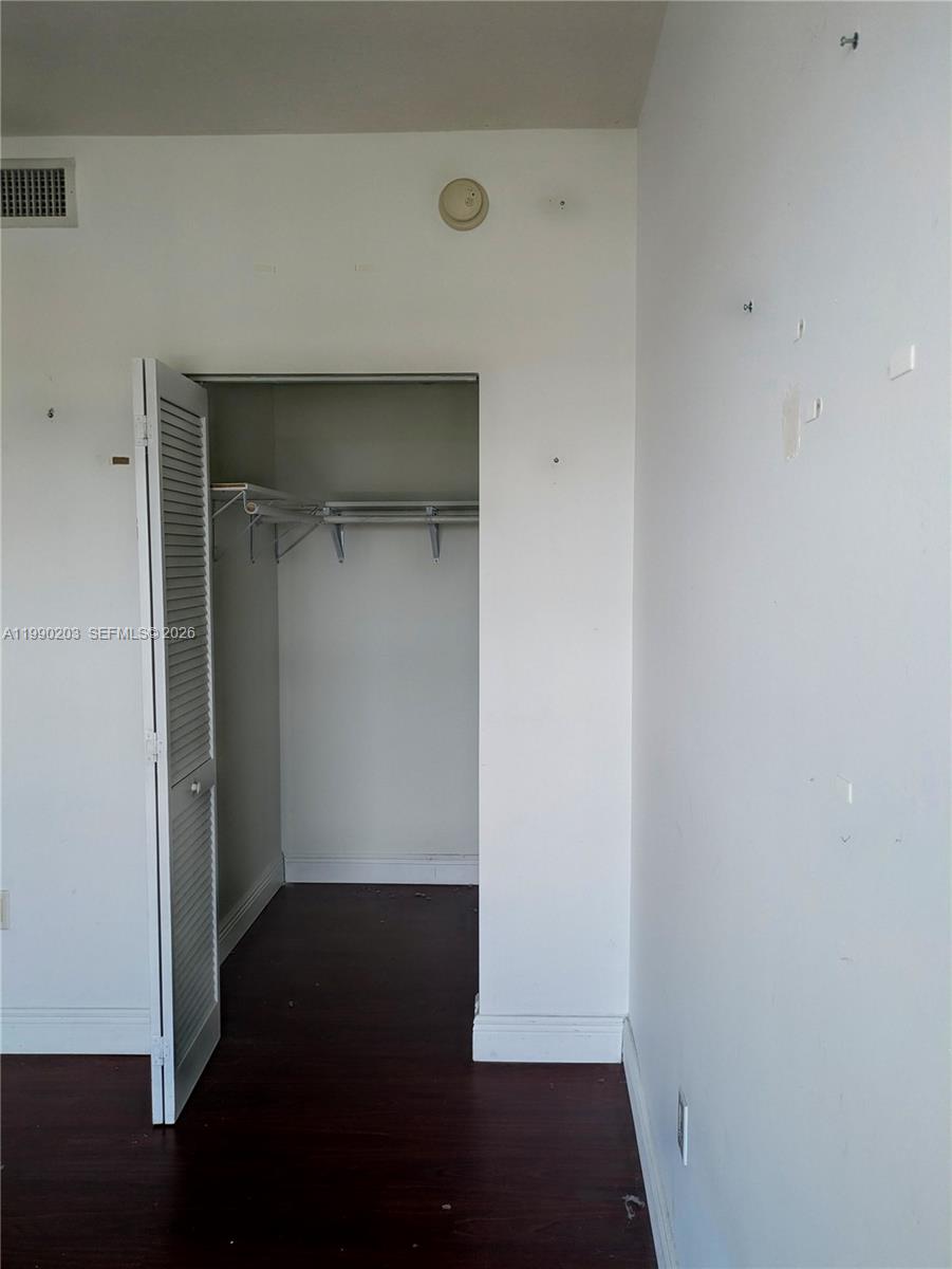 DOWNTOWN DADELAND CONDO N - Residential Lease