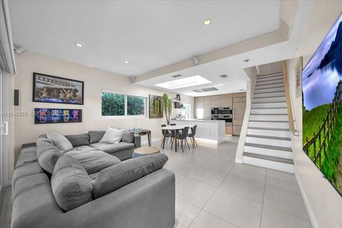 208 Jefferson Ave 113 Miami Beach FL 33139