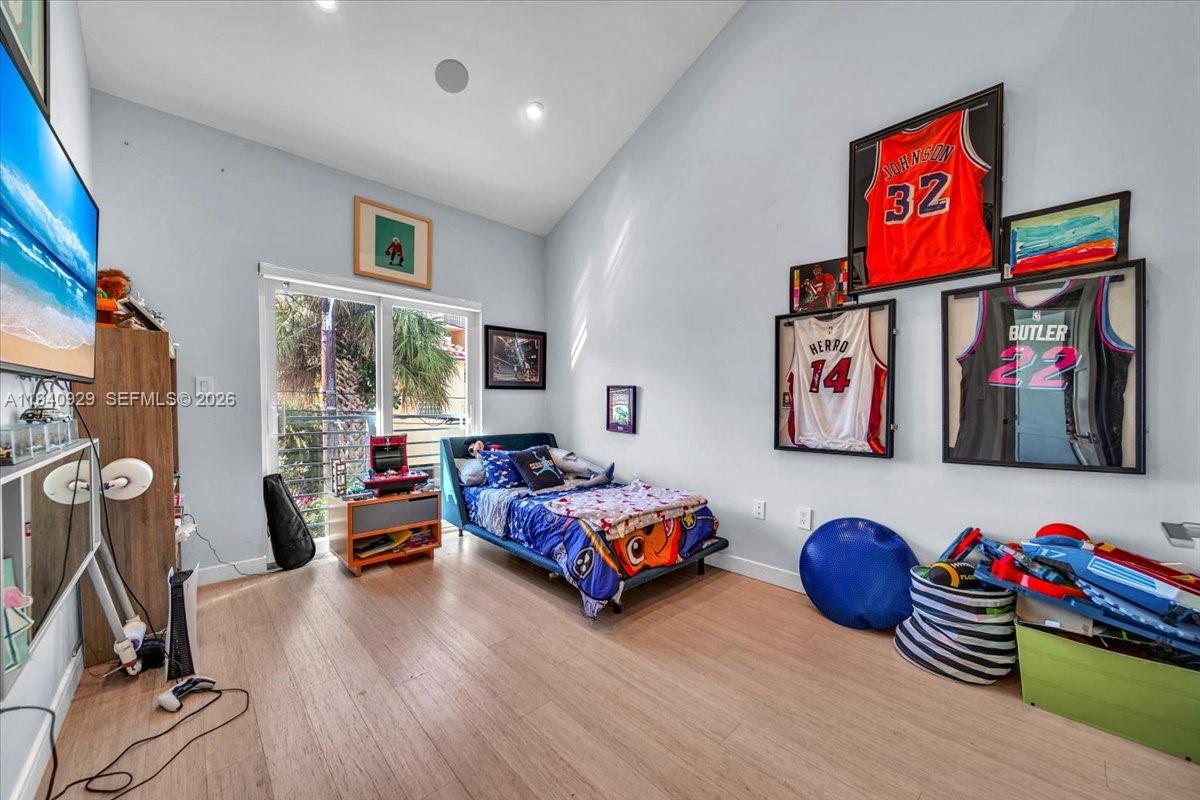 BEACH COLONY CONDO - Residential