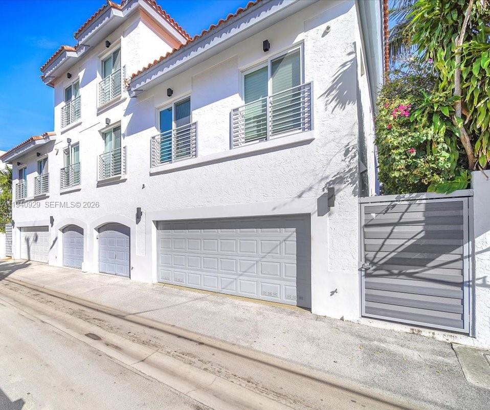 BEACH COLONY CONDO - Residential