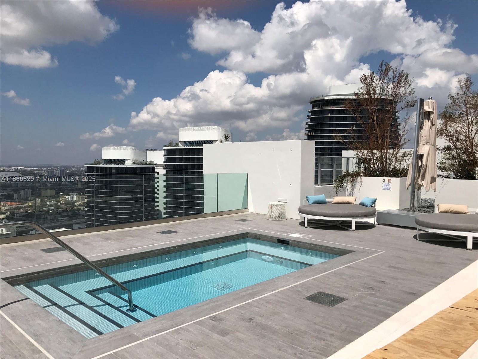 1010 BRICKELL CONDO - Residential