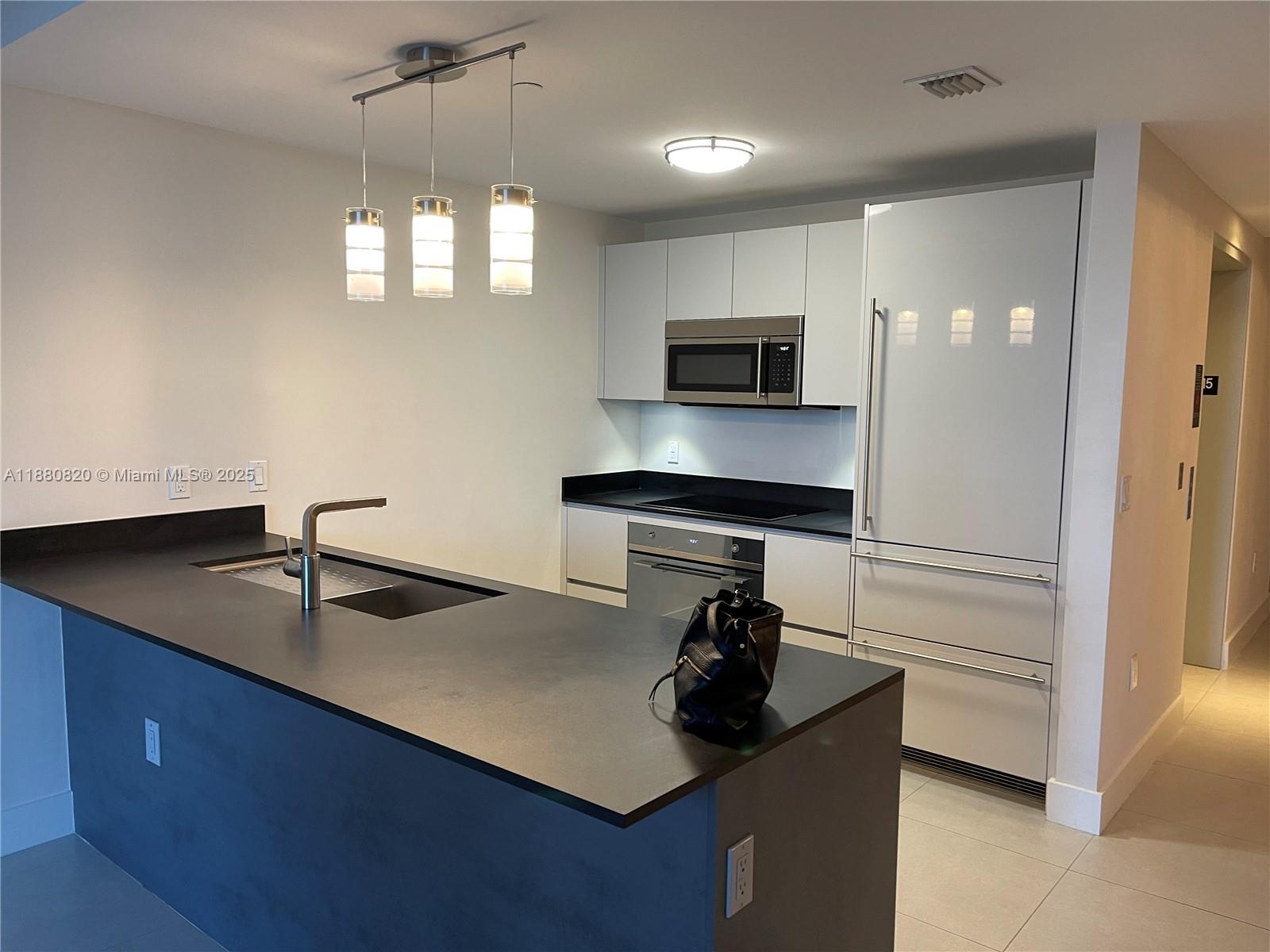 1010 Brickell Ave 1504