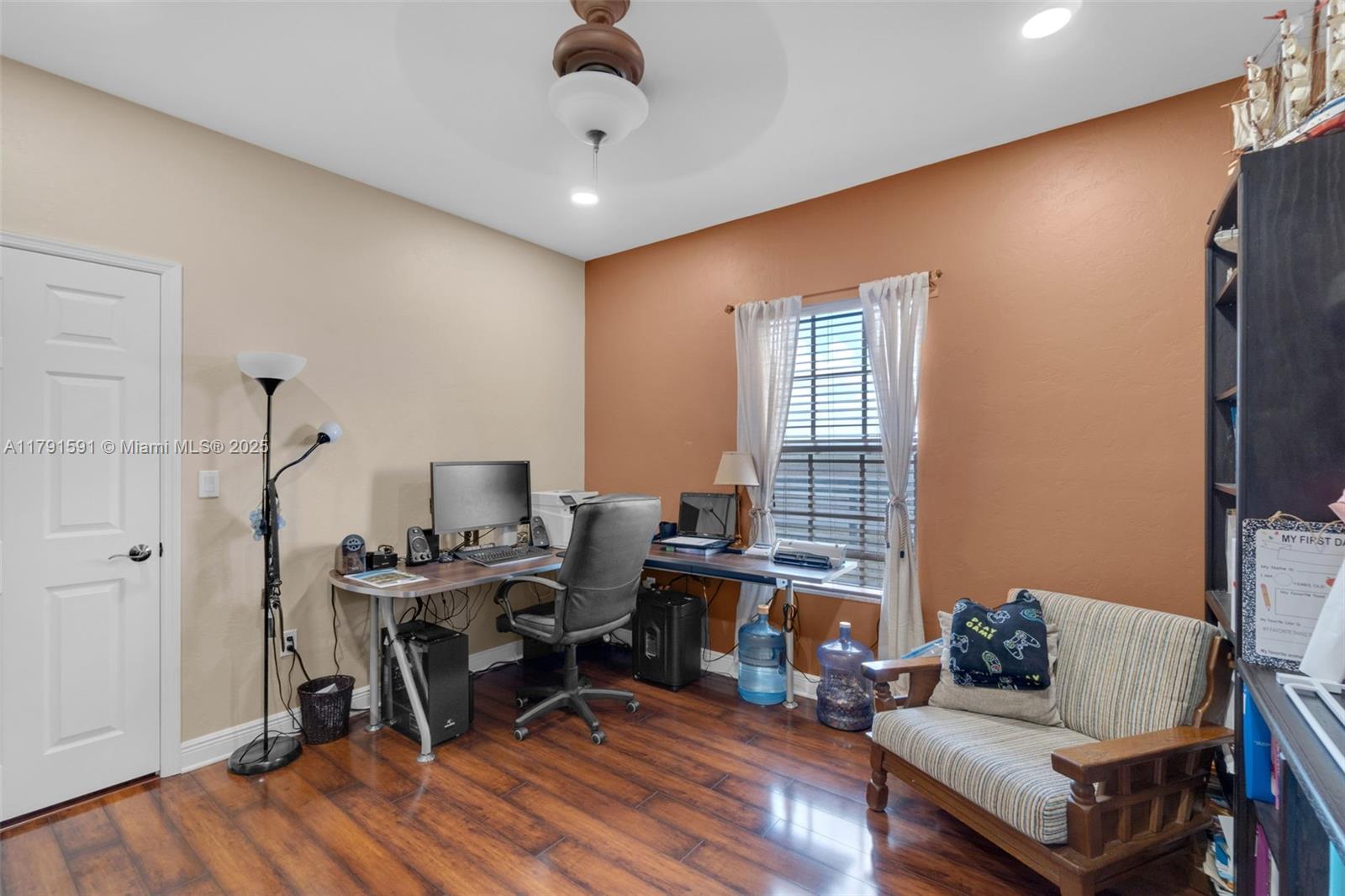 BISCADO ESTS SEC 1 - Residential