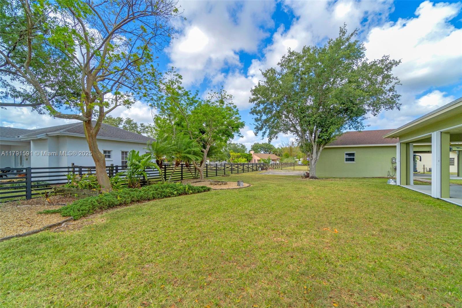 BISCADO ESTS SEC 1 - Residential