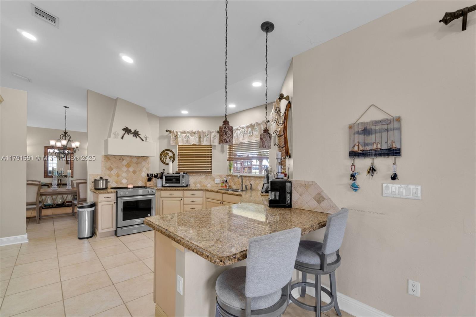 BISCADO ESTS SEC 1 - Residential