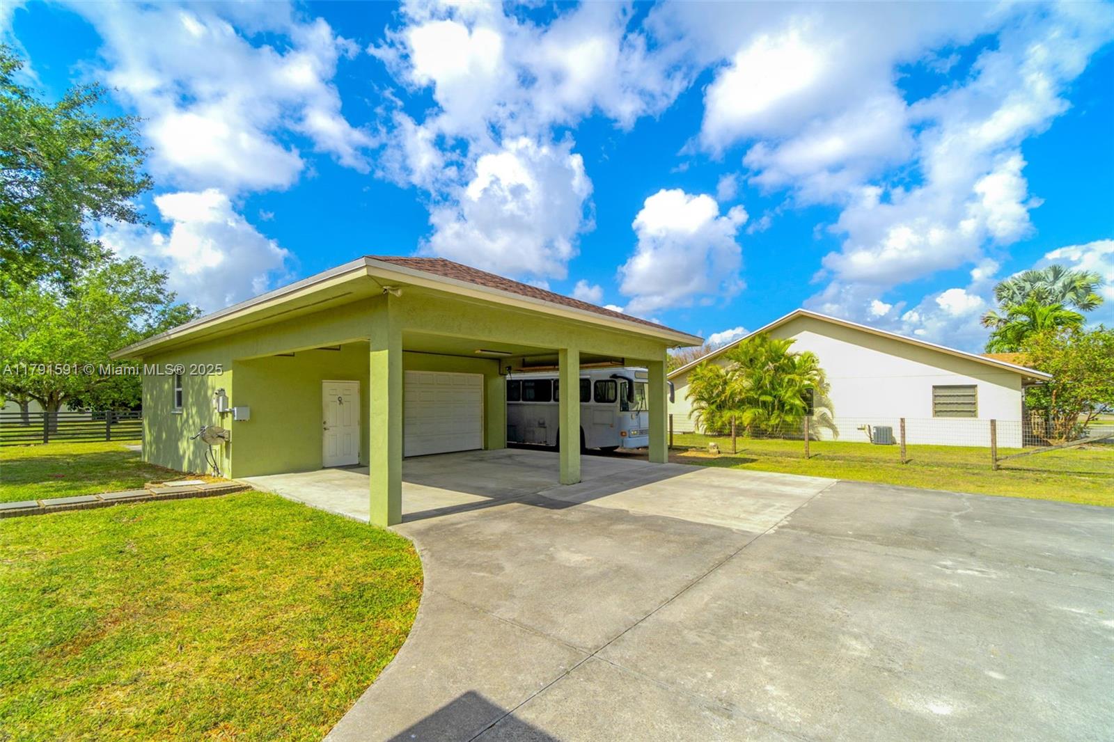 BISCADO ESTS SEC 1 - Residential