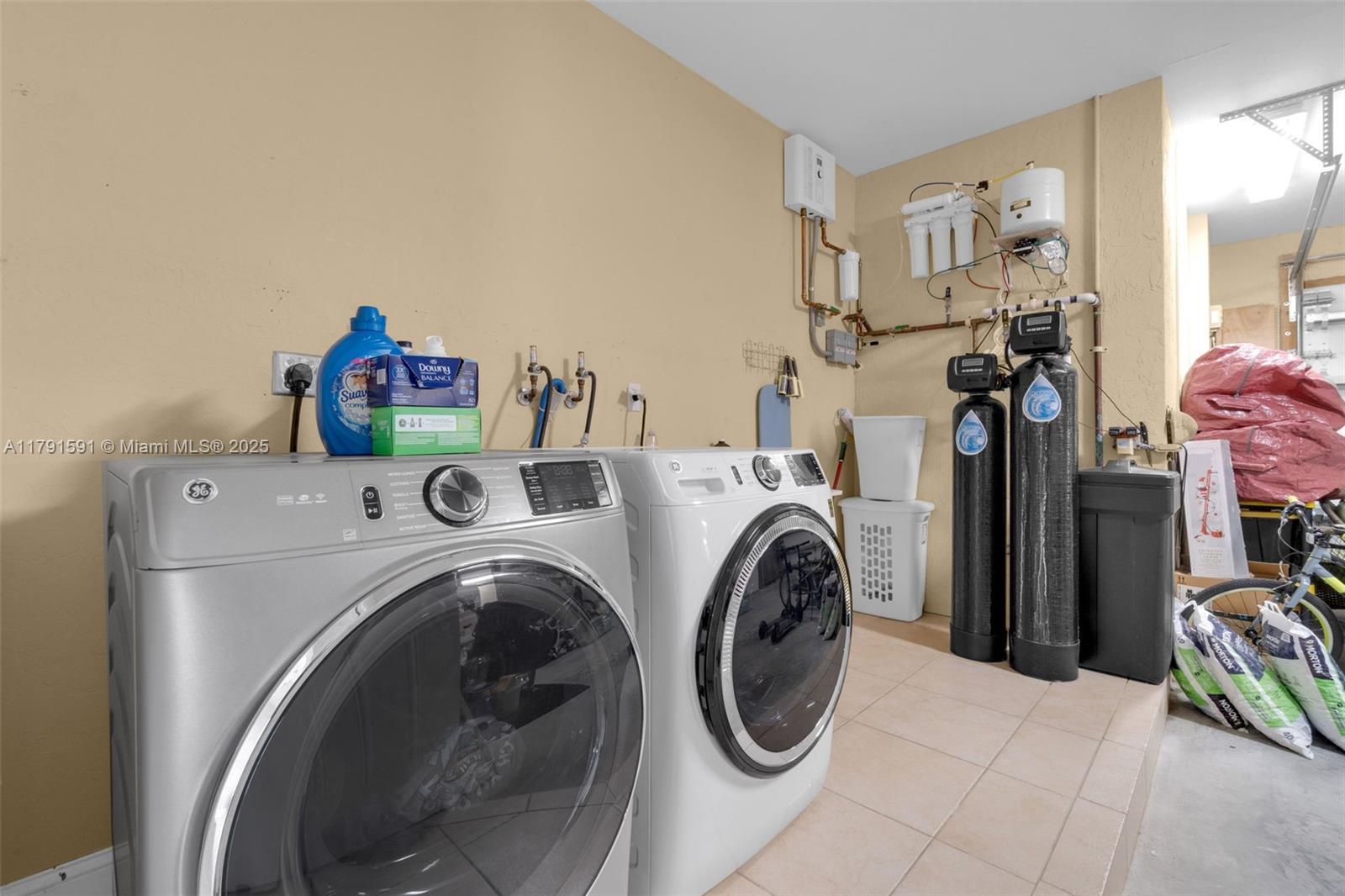 BISCADO ESTS SEC 1 - Residential