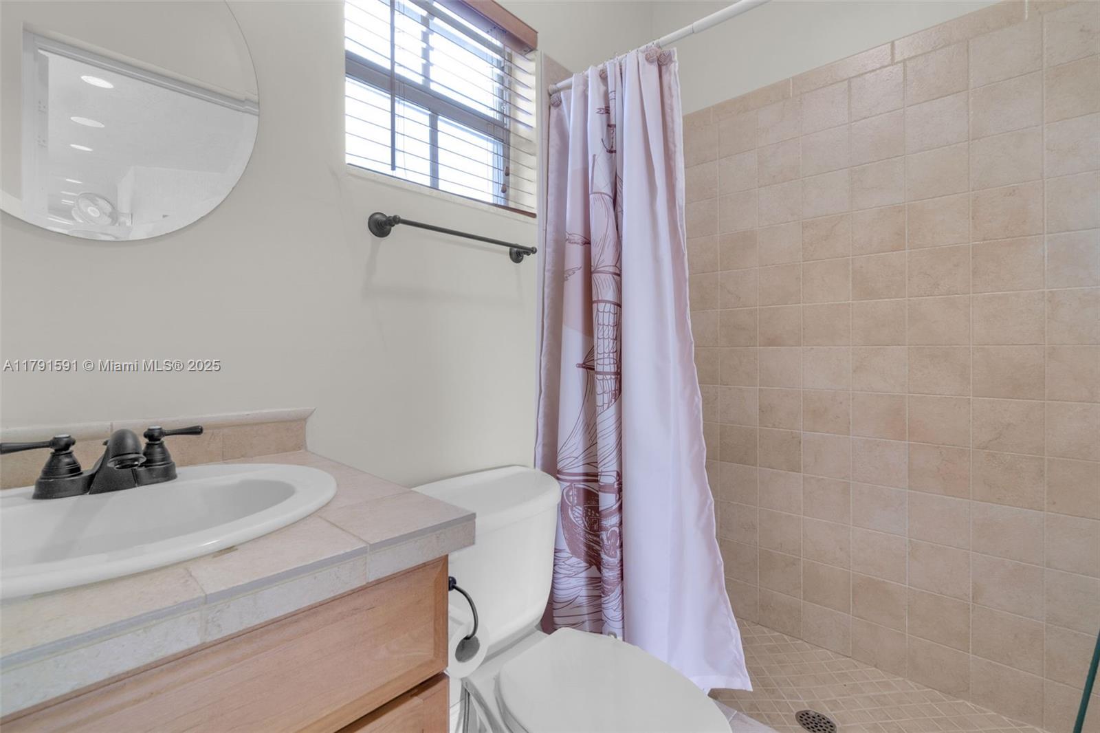 BISCADO ESTS SEC 1 - Residential