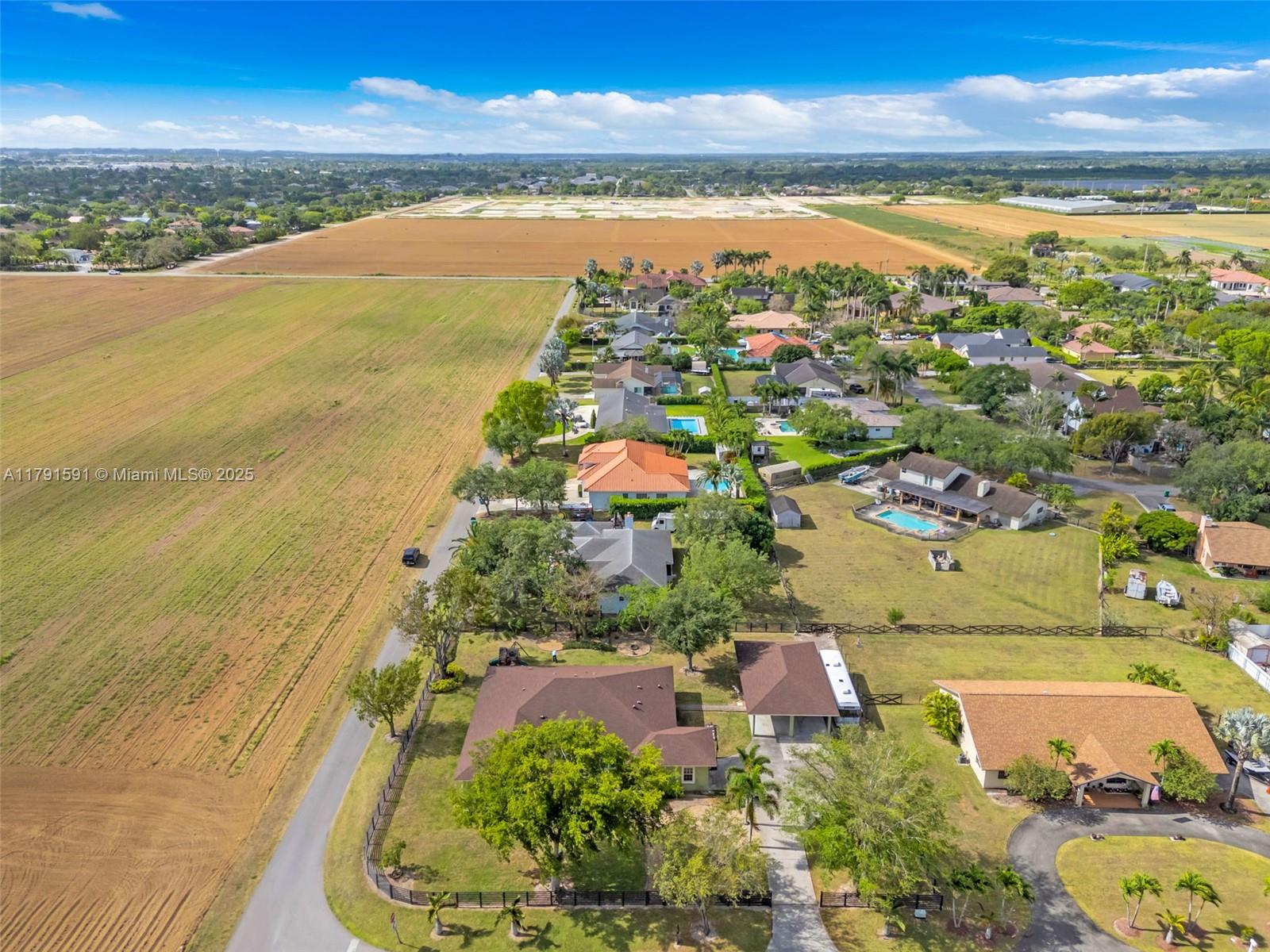 BISCADO ESTS SEC 1 - Residential