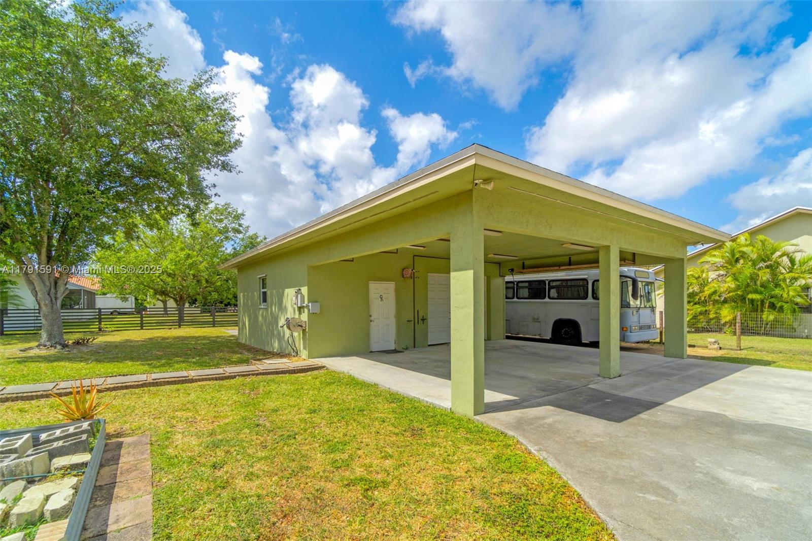 BISCADO ESTS SEC 1 - Residential