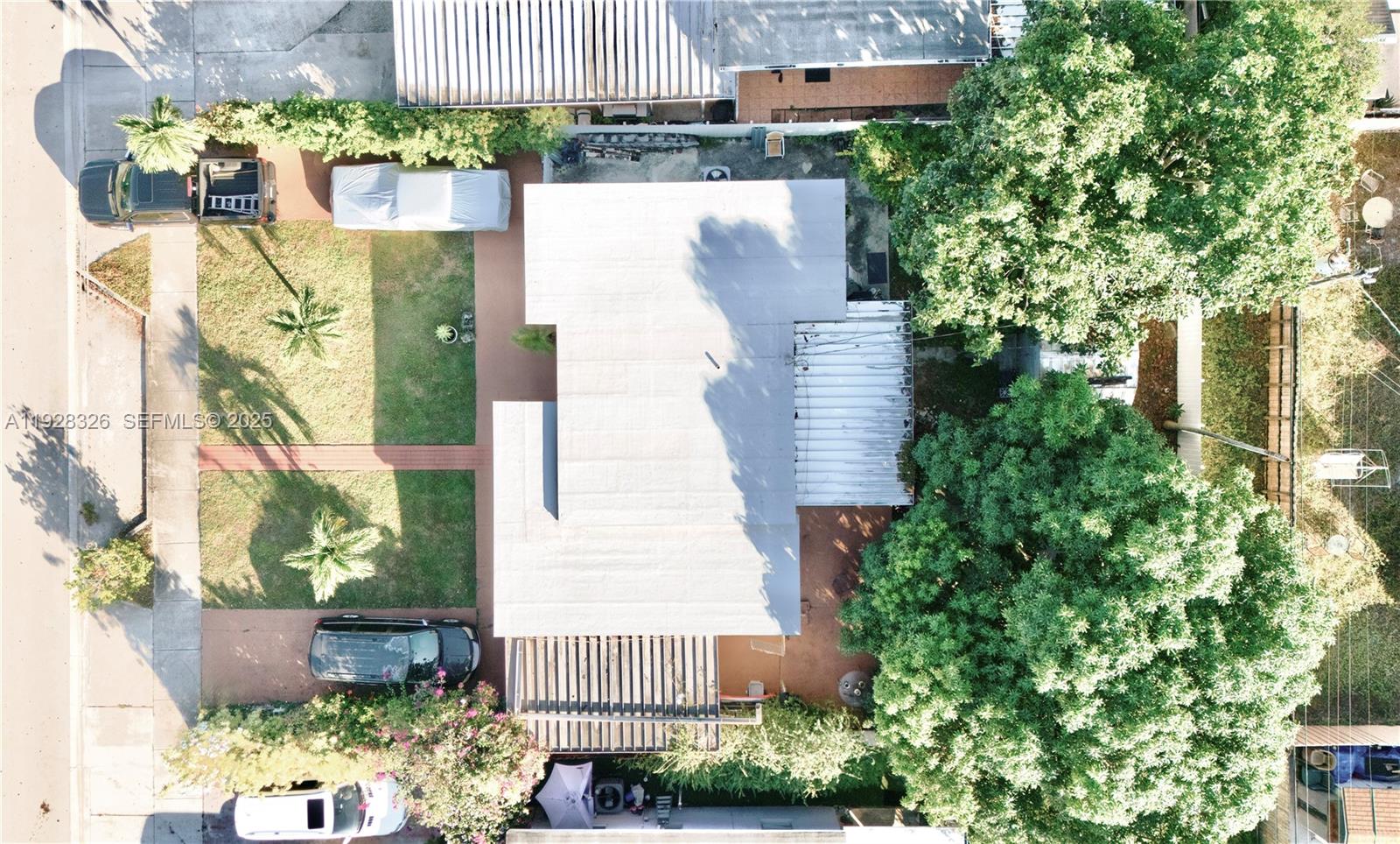 CAROLE ANNE PARK - Residential