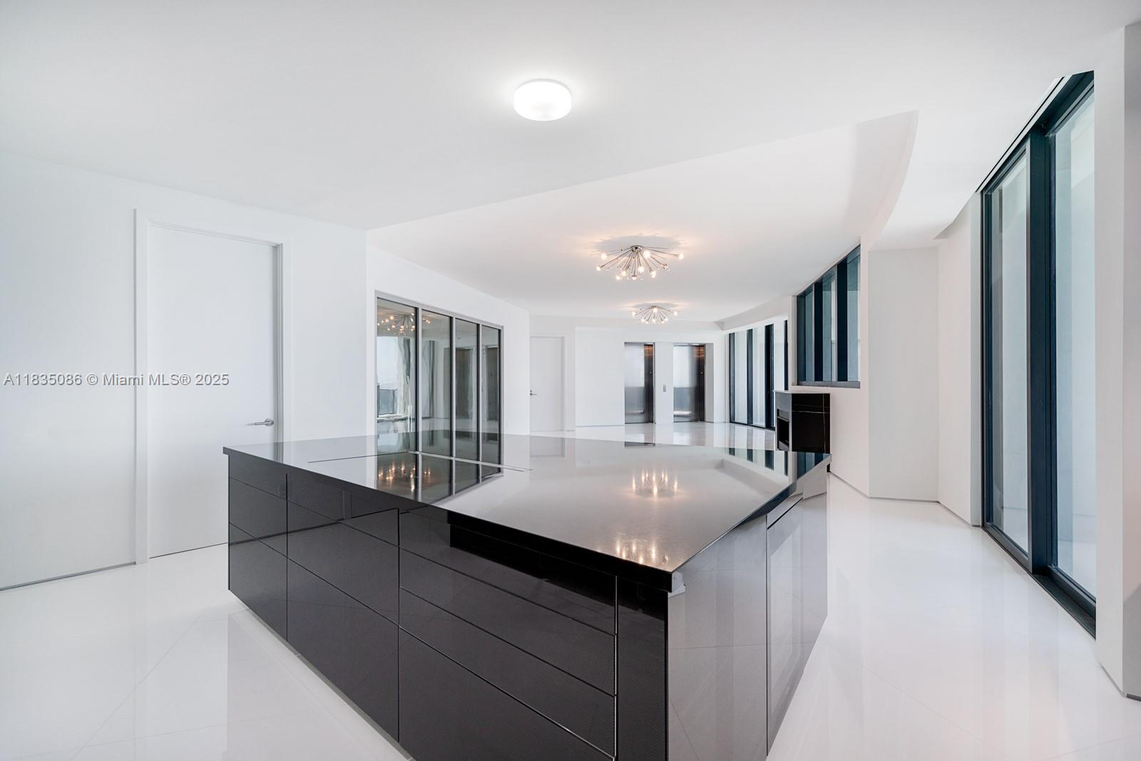 18555 Collins Ave 2801