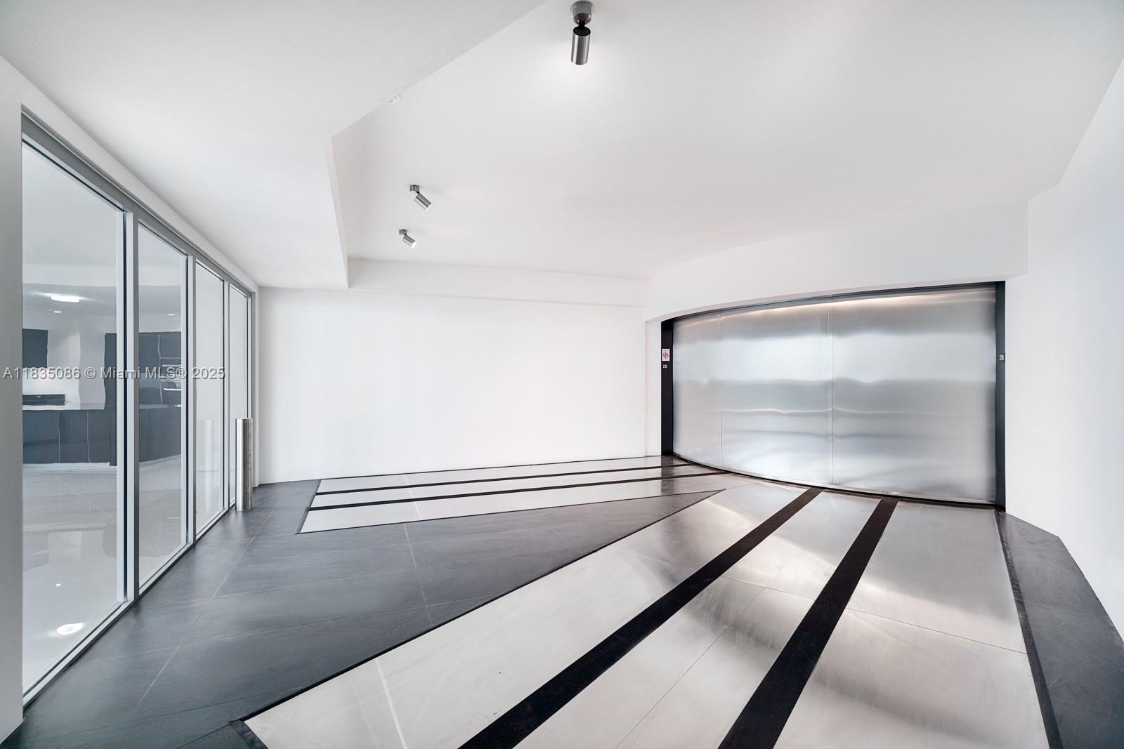 18555 COLLINS AVENUE COND - Residential Lease