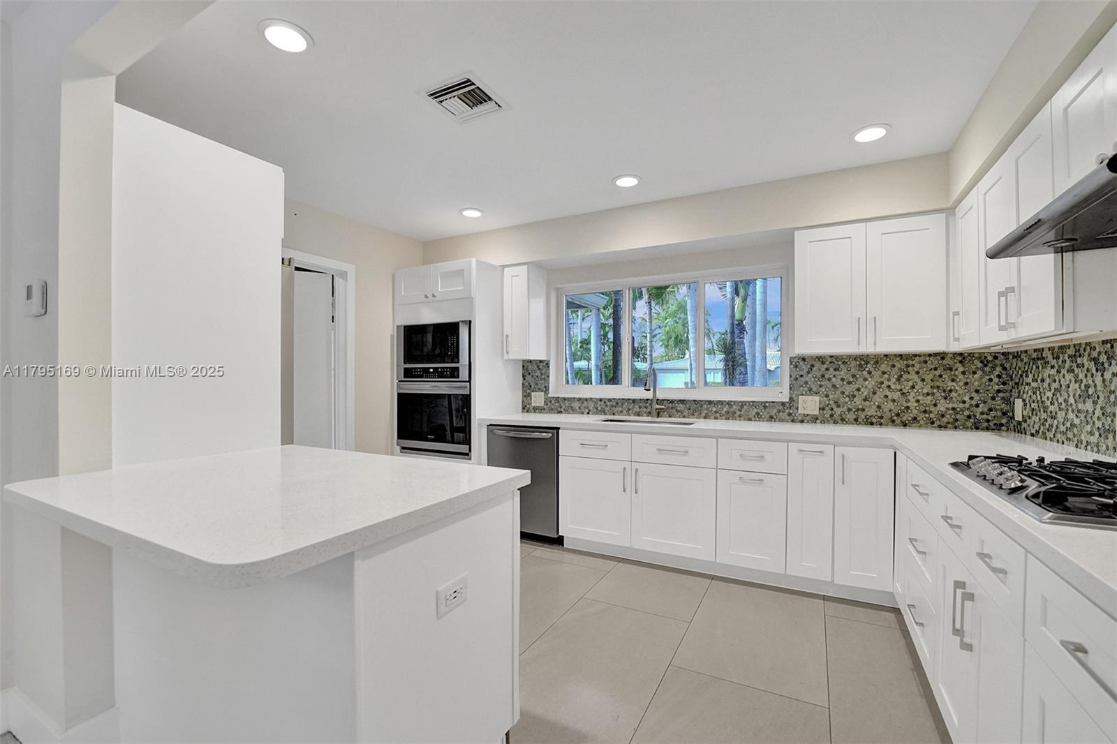 HOLLYWOOD - Residential