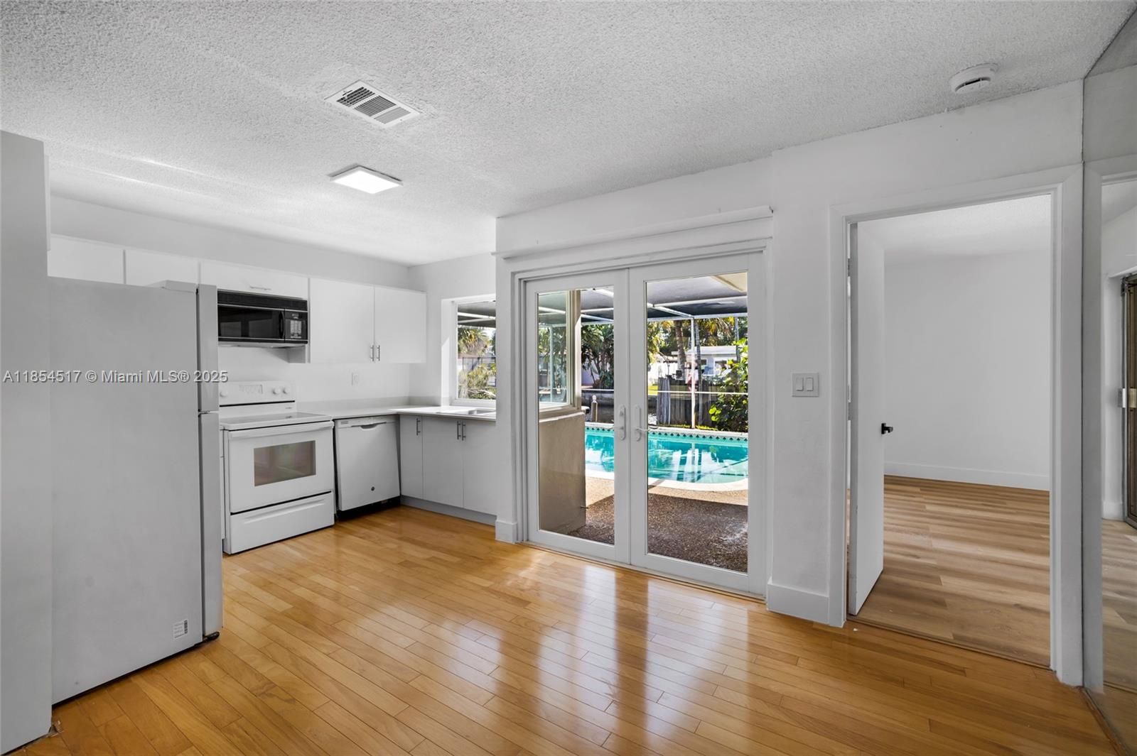 ROYAL PALM ACRES SECOND S - Residential Lease