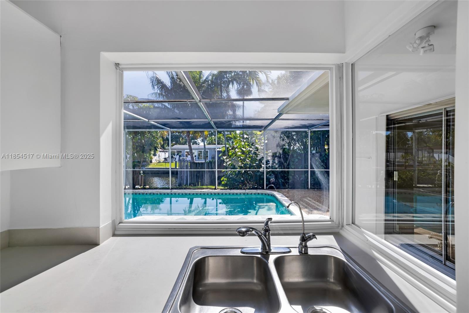 ROYAL PALM ACRES SECOND S - Residential Lease