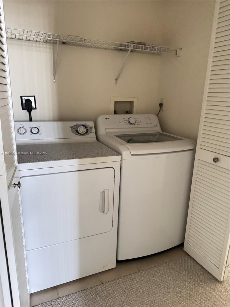 TURNBERRY ON THE GREEN CO - Residential