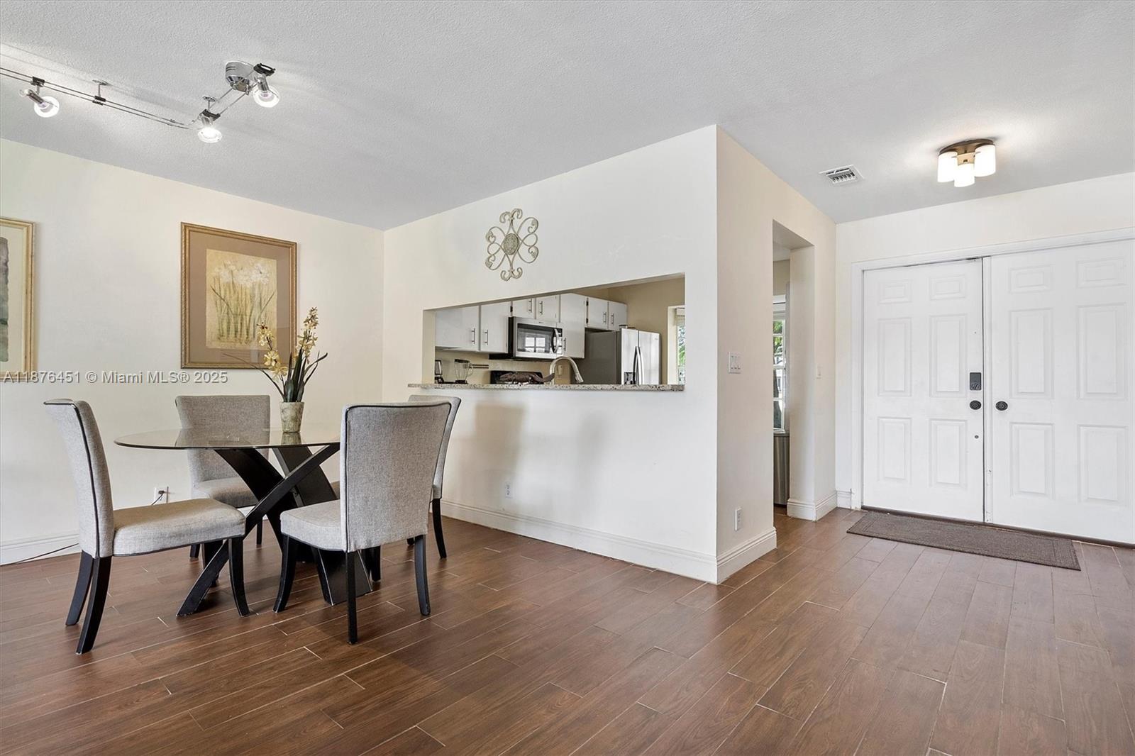 TWIN FOUNTAINS REPLAT - Residential