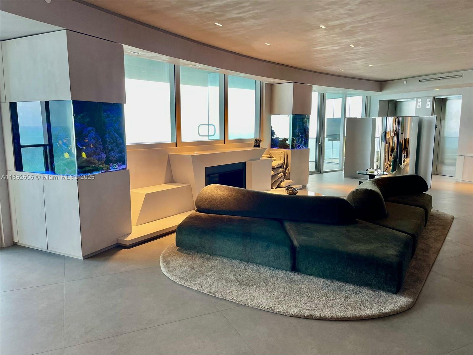 18555 COLLINS AVENUE COND - Residential Lease