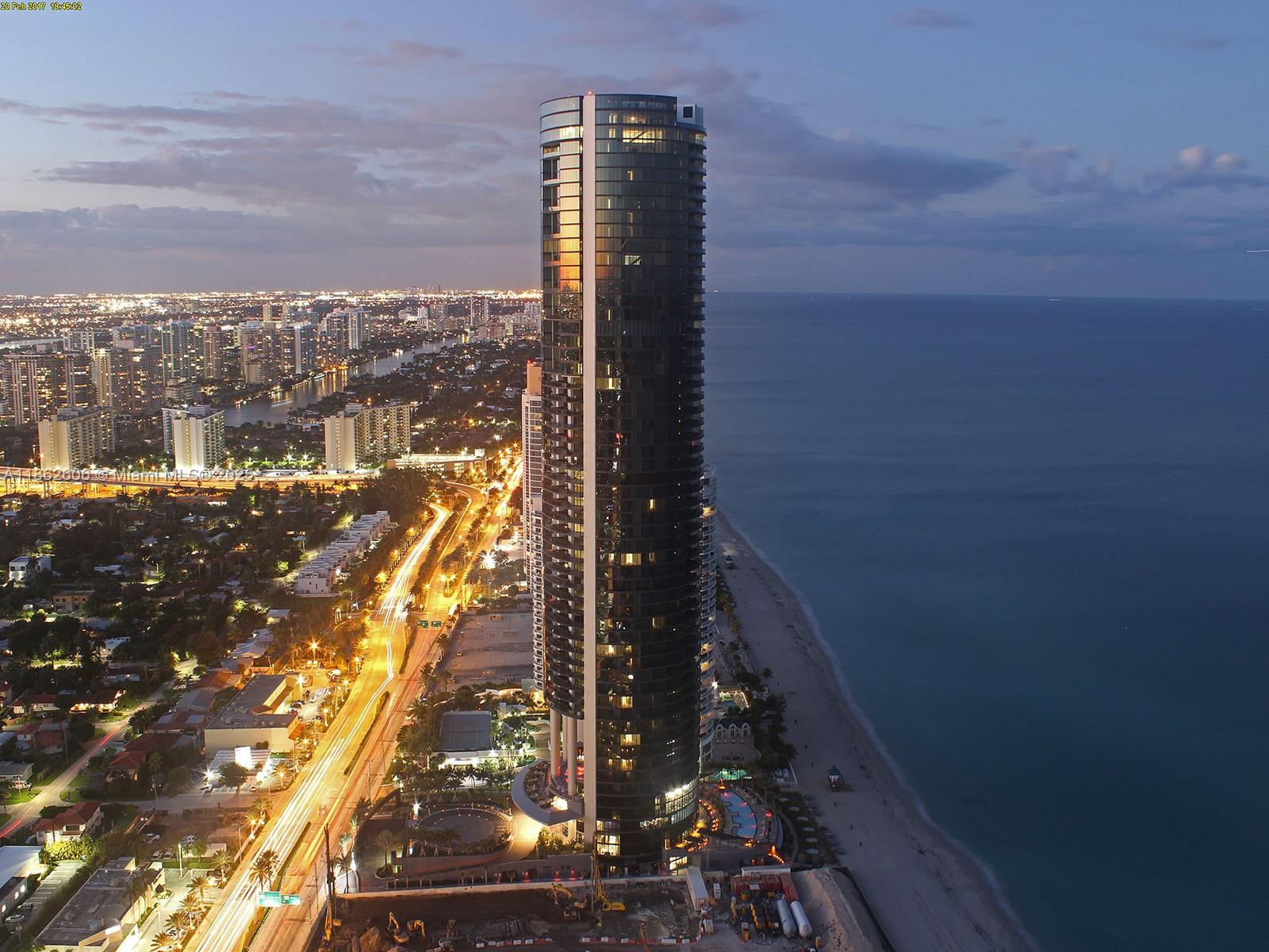 18555 COLLINS AVENUE COND - Residential Lease
