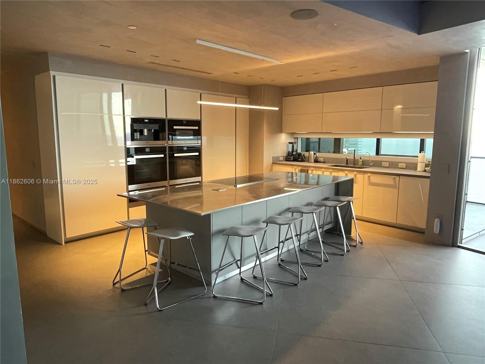 18555 COLLINS AVENUE COND - Residential Lease