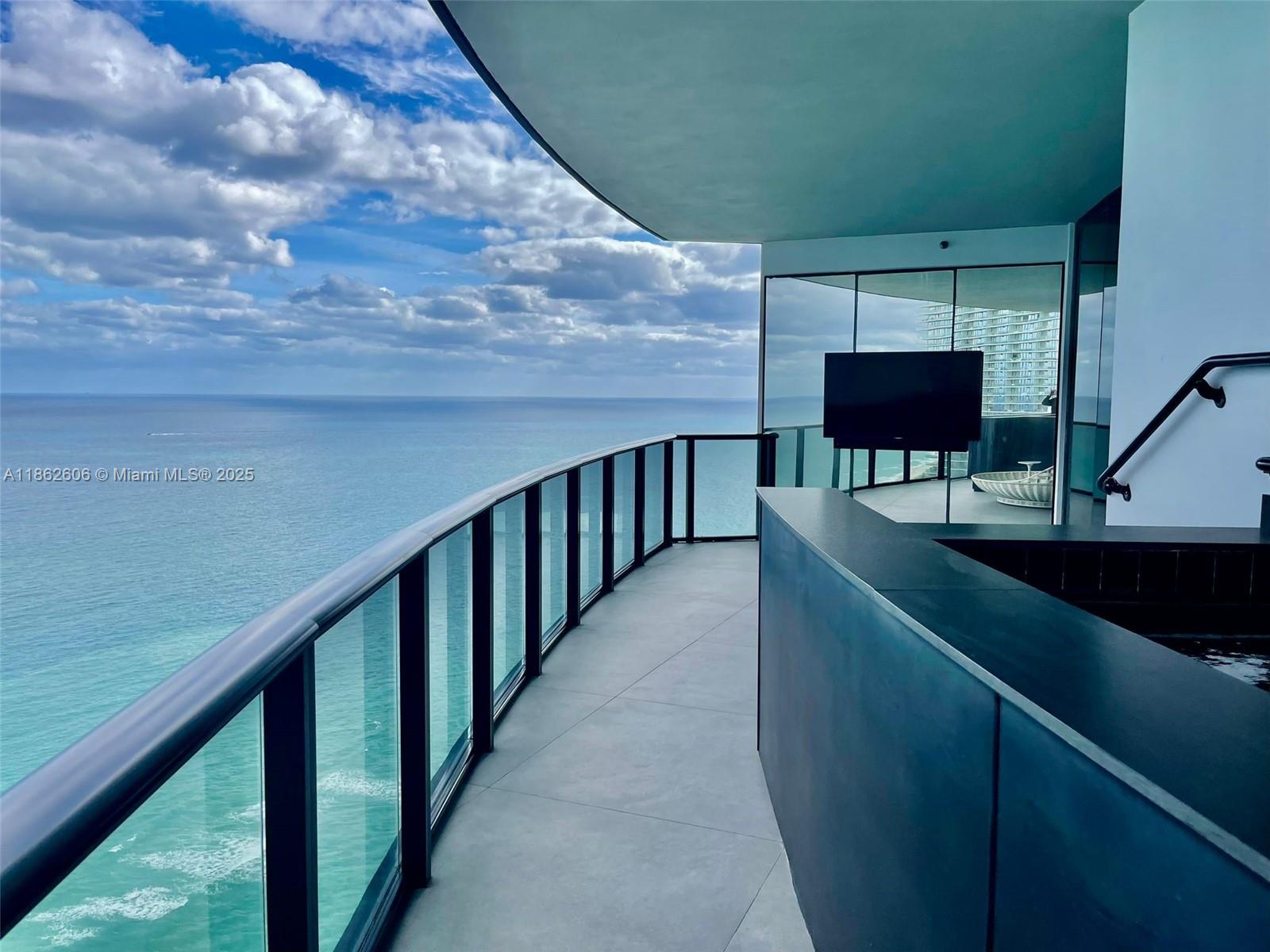 18555 COLLINS AVENUE COND - Residential Lease