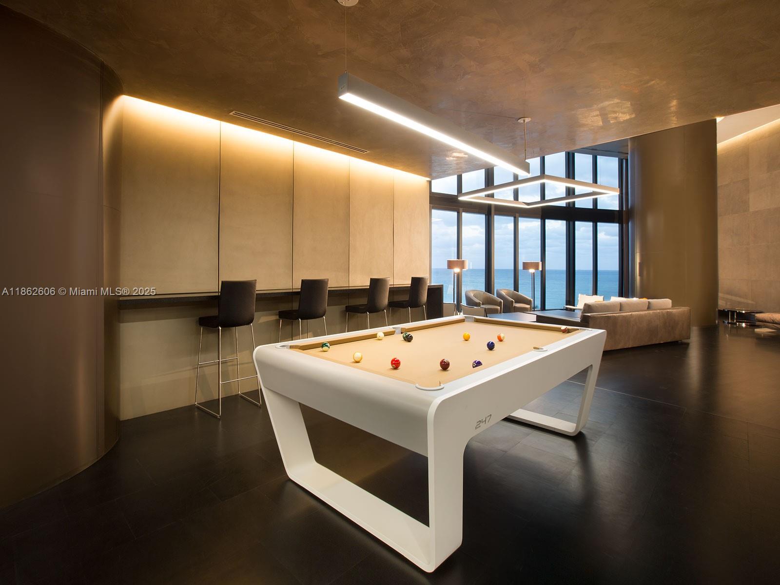 18555 COLLINS AVENUE COND - Residential Lease
