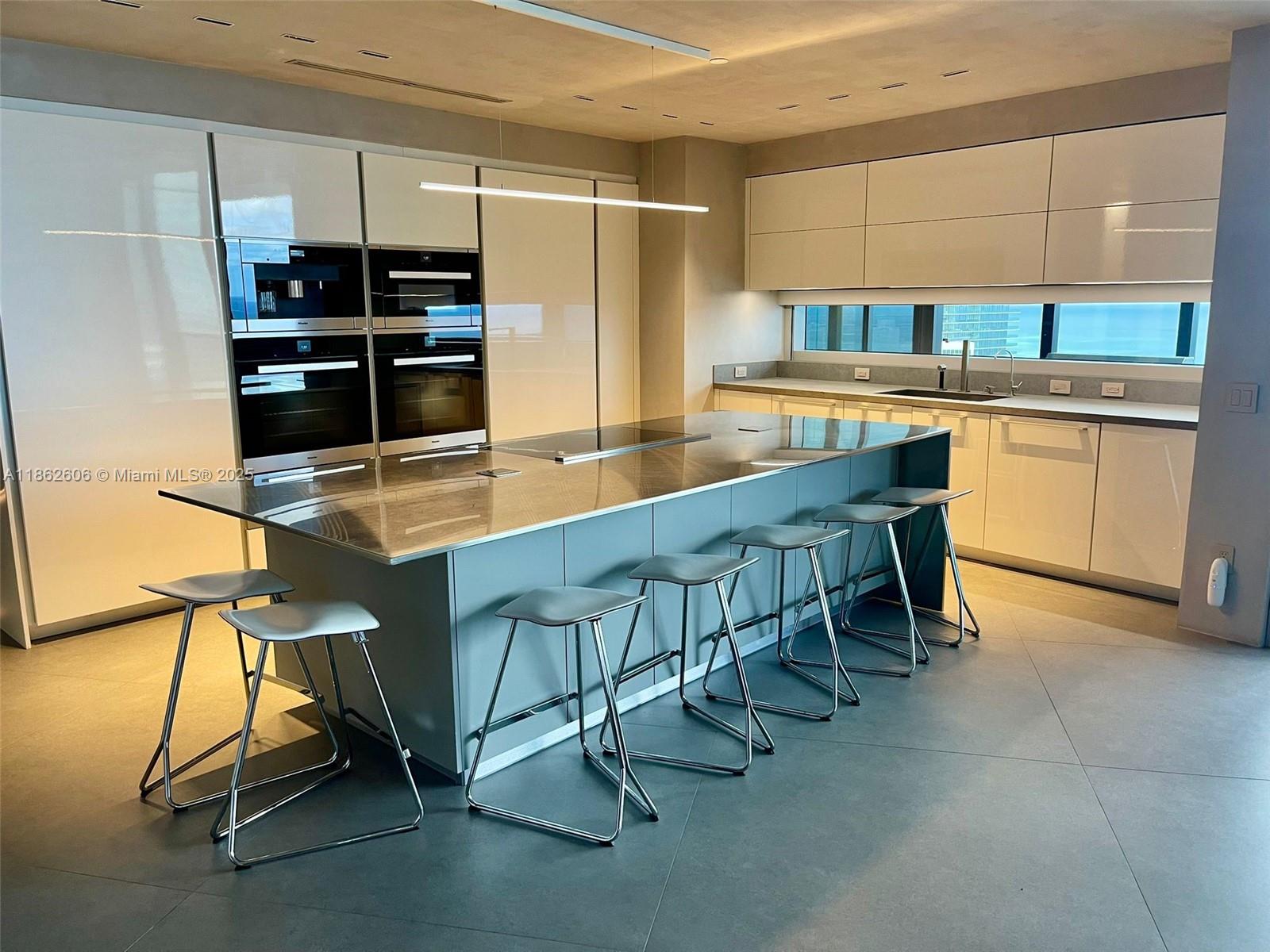 18555 COLLINS AVENUE COND - Residential Lease