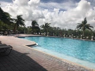 THE COURTS AT BAYSHORES - Residential