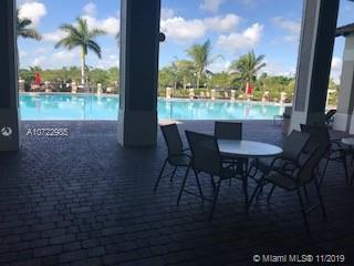 THE COURTS AT BAYSHORES - Residential